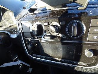Volkswagen Up! 1.0 picture 6
