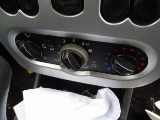 Dacia Logan MCV 1.6 picture 6