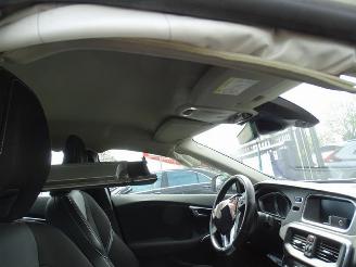 Volvo V-40 2.0 D picture 14