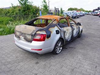 Vrakbiler auto Skoda Octavia 1.6 TDi 2016/9