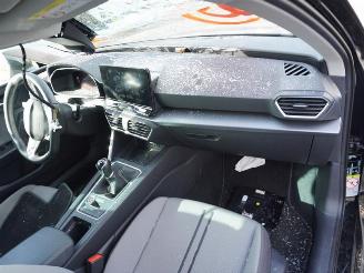 Seat Leon SportsTourer 1.0 TSi picture 5