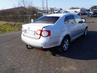Salvage car Volkswagen Jetta 1.9 TDi 2006/1