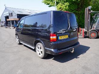 Volkswagen Transporter 2.5 TDi picture 2