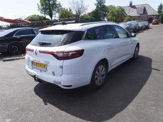 skadebil auto Renault Mégane Estate 1.3 TCe 115 2019/11