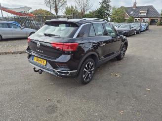 Unfallwagen Volkswagen T-Roc 1.0 TSI 12V 2019/6