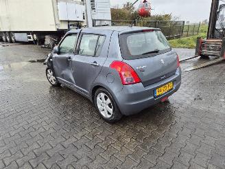 Suzuki Swift  picture 2