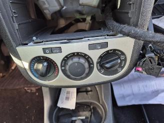 Opel Corsa 1.4 16V picture 6