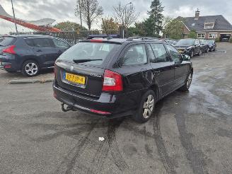 Damaged car Skoda Octavia Combi 1.2 TSi 2011/2