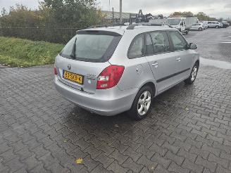 Vrakbiler auto Skoda Fabia Combi 1.2 TDi 2011/10
