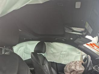 BMW 3-serie 330e picture 7