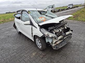 Peugeot 108 1.0 12v picture 4