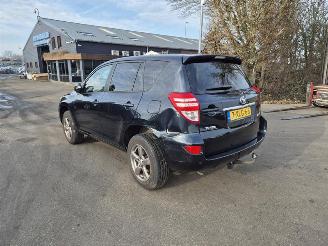 Toyota Rav-4 2.0 picture 2