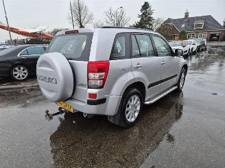 Vaurioauto  passenger cars Suzuki Grand-vitara 2.0 16v 2006/2