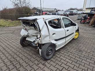 Vrakbiler auto Suzuki Alto 1.0 2010/9