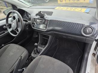 Volkswagen Up! 1.0 picture 12