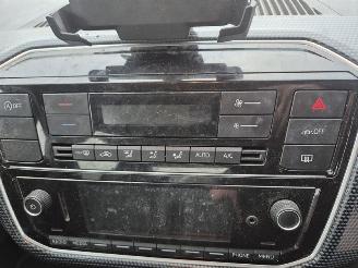 Volkswagen Up! 1.0 picture 13