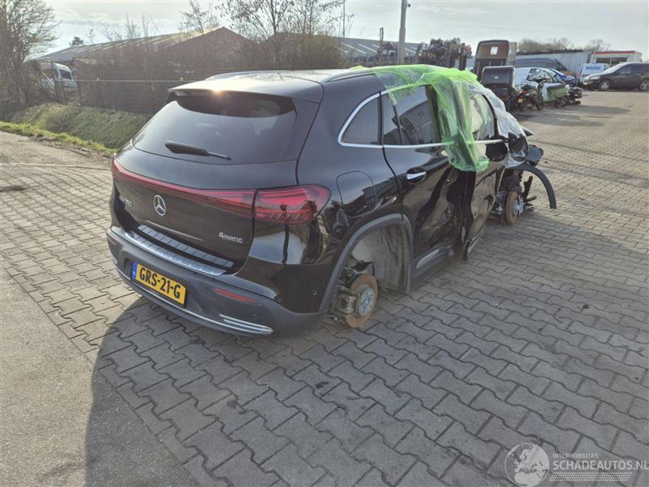 Mercedes EQA 350 4 matic