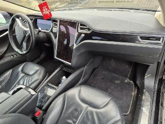 Tesla Model S 85 picture 5