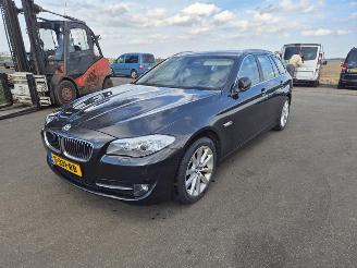 BMW 5-serie 528i xDrive Touring picture 3
