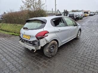 Uttjänta bilar auto Peugeot 208 1.2 12v 2018/7