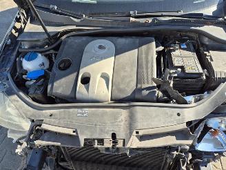 Volkswagen Golf 1.6 FSi picture 8