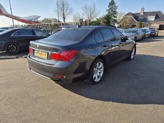 Damaged car BMW 7-serie 750i 2009/4