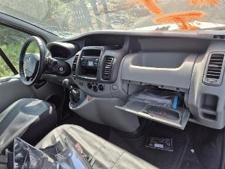 Renault Trafic 2.0 dCi picture 5