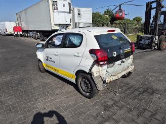 Peugeot 108 1.0 picture 2