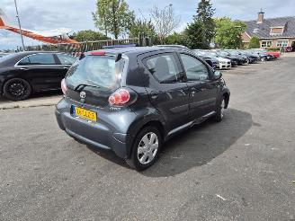 Vaurioauto  passenger cars Toyota Aygo 1.0 2010/6
