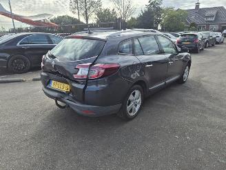 krockskadad bil auto Renault Mégane Grandtour 1.4 TCe 2010/5