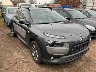 Coche siniestrado Citroën C4 cactus C4 Cactus (0B/0P), Hatchback 5-drs, 2014 1.2 PureTech 82 12V 2016/10