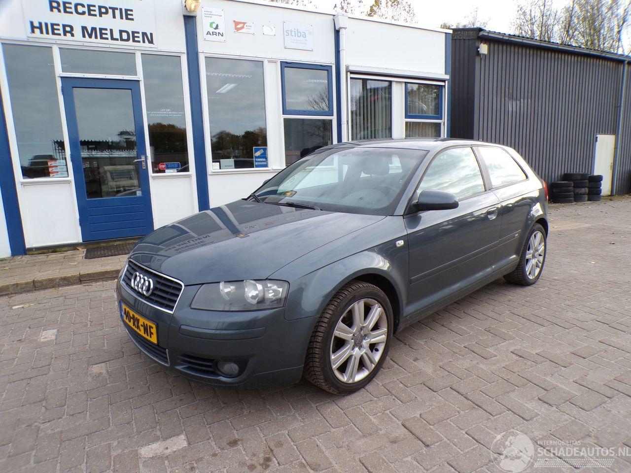 Audi  2.0 16V FSI S-line