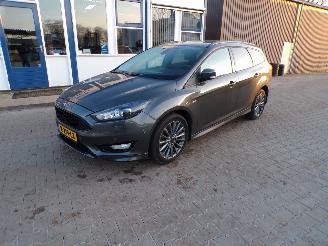 Coche accidentado Ford Focus 1.6 eco Boost  ST LINE 2018/3