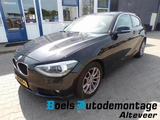 Coche siniestrado BMW 1-serie 1 serie (F21), Hatchback 3-drs, 2011 / 2019 116d 1.6 16V Efficient Dynamics 2012/11