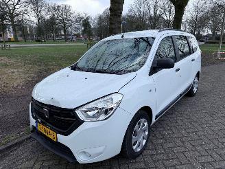 Damaged car Dacia Lodgy 85 kW (116 PK)  1199 cc. 2018/8