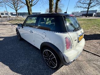 Mini Cooper S 85 kW (116 PK) 1598 cc. picture 4