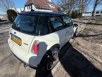Mini Cooper S 85 kW (116 PK) 1598 cc. picture 10