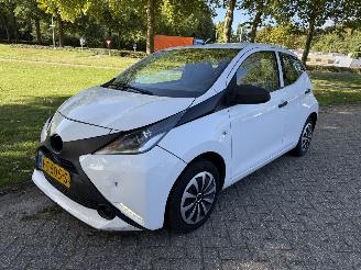Damaged car Toyota Aygo  2016/1