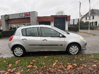 Renault Clio  picture 6