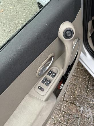 Renault Clio  picture 12