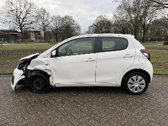 Peugeot 108  picture 2
