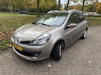 Renault Clio  picture 1