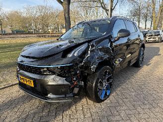 Voiture accidenté Lynk & Co 01  2022/1