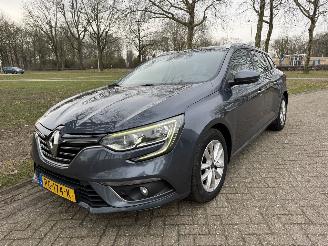 krockskadad bil auto Renault Mégane  2016/1