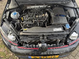 Volkswagen Golf  picture 11