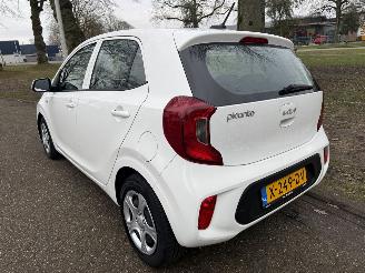 Kia Picanto  picture 3