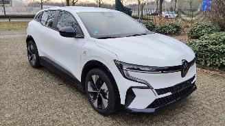 skadebil oplegger Renault Mégane E-Tech EV40 Equilibre 2022/11
