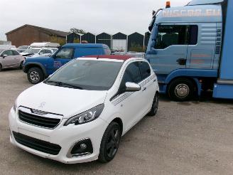 krockskadad bil auto Peugeot 108 1.0 Allure Top 2020/8