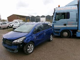 krockskadad bil auto Toyota Yaris 1.5 Y20-Comfort 2020/1