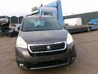 Peugeot Partner Tepee 1.2 Tepee Active picture 9